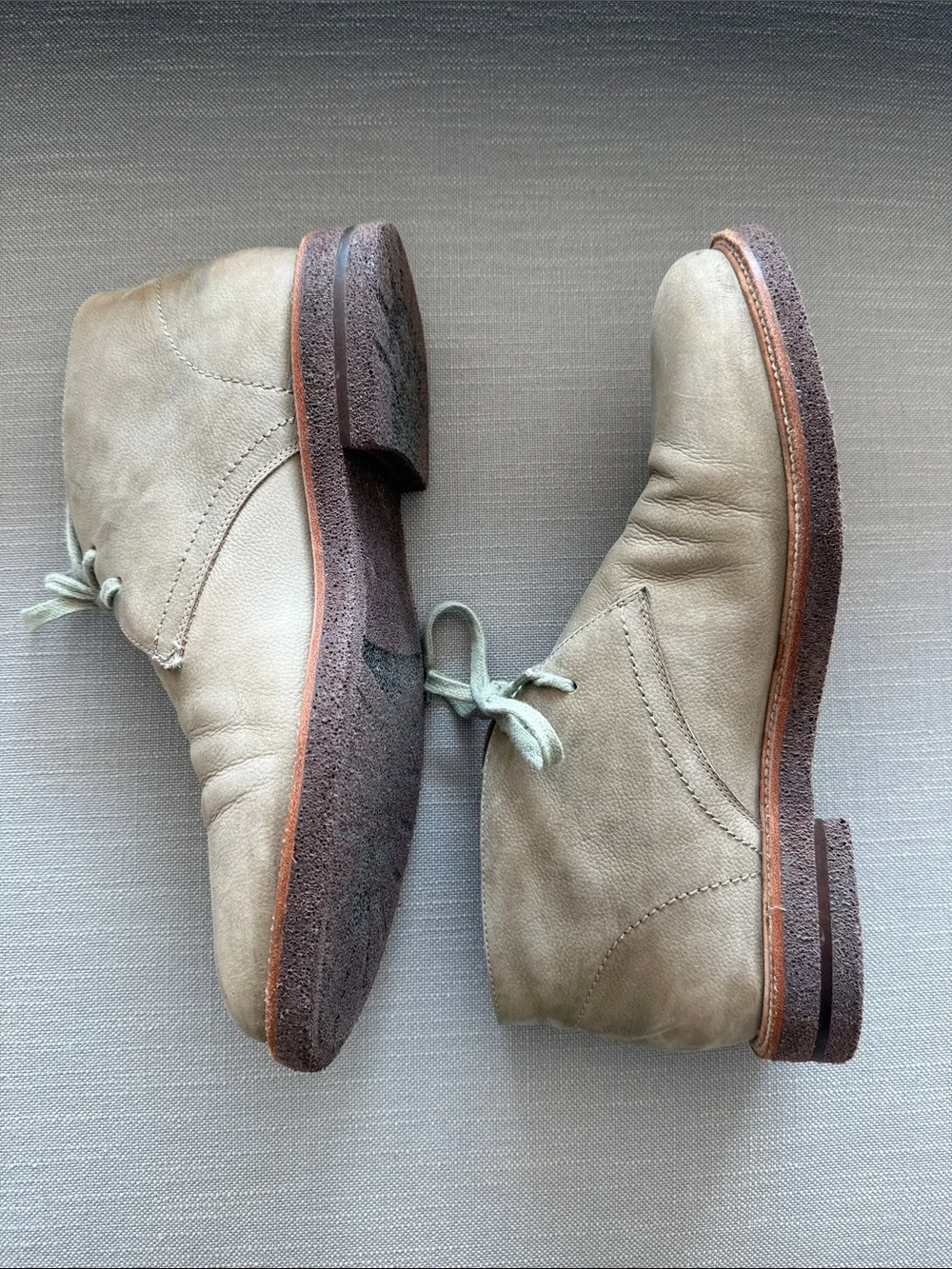 Donald Pliner Leon leather chukka Boot. 10 M